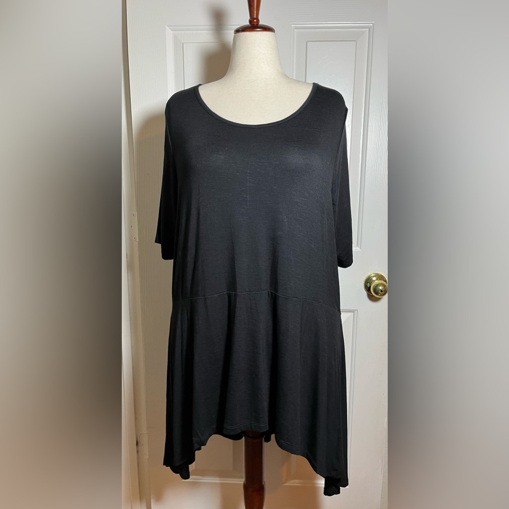 Lane Bryant Women’s Black Tunic Top